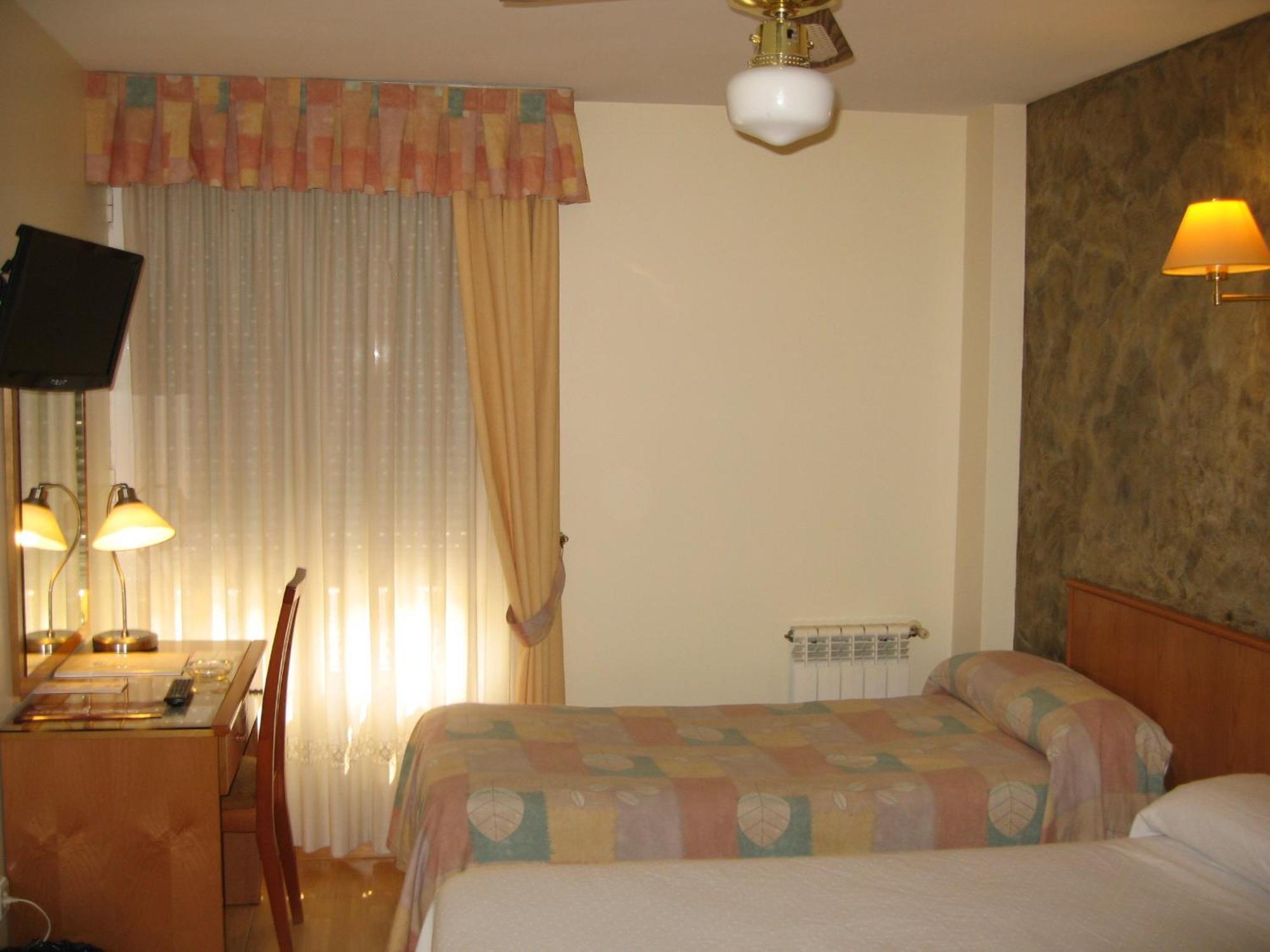 Hotel Camargo Igollo Esterno foto