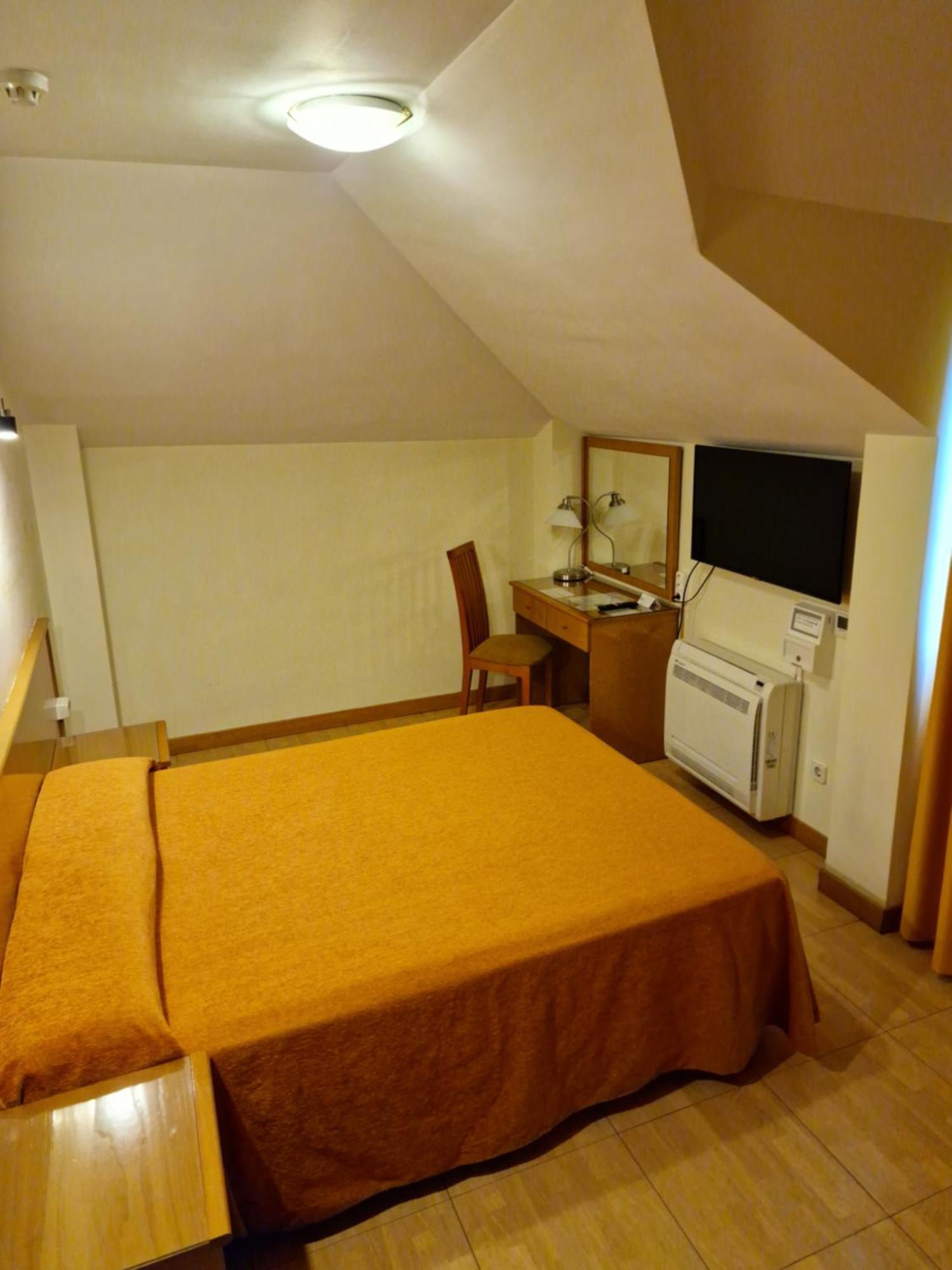 Hotel Camargo Igollo Esterno foto