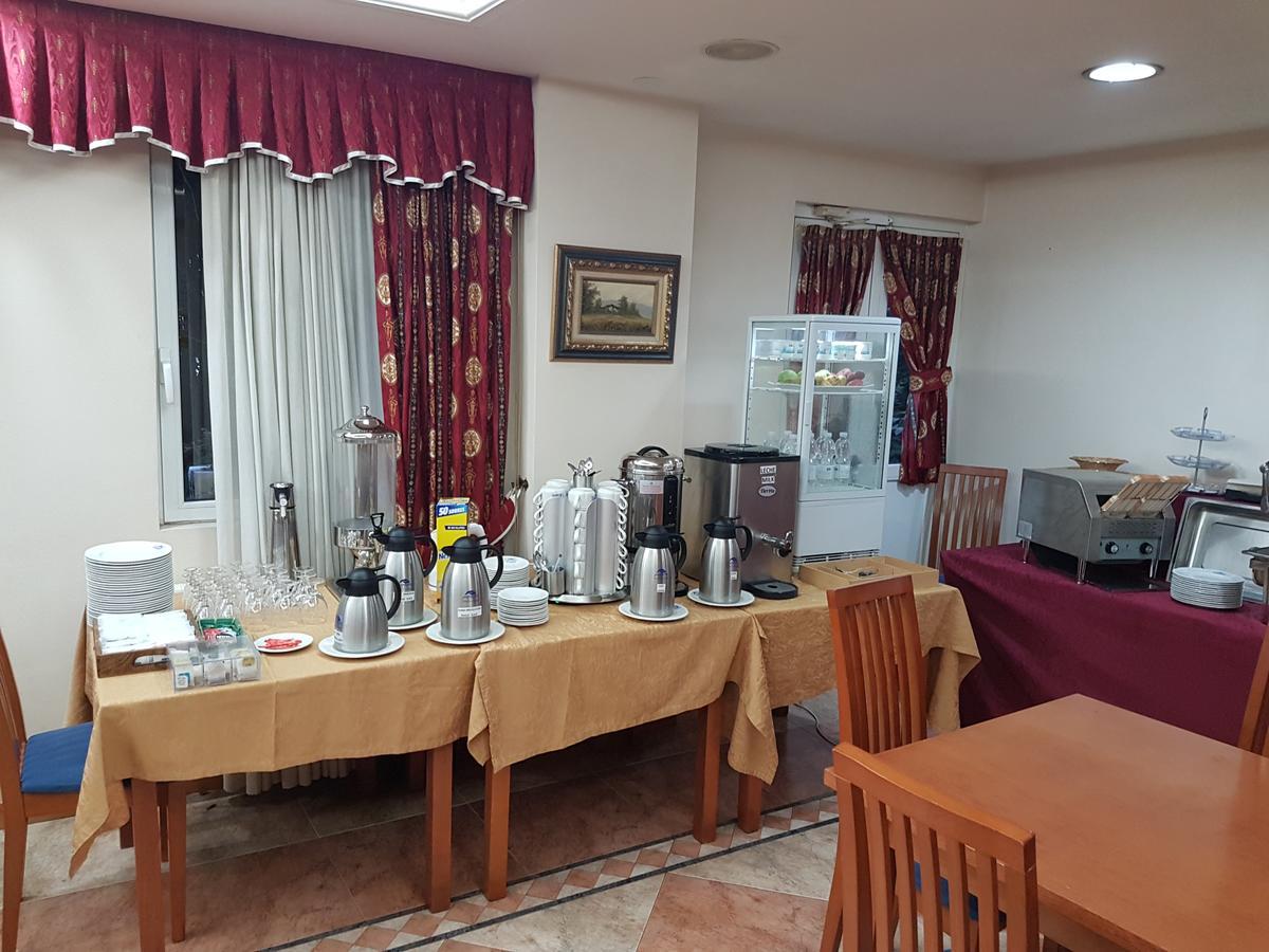 Hotel Camargo Igollo Esterno foto