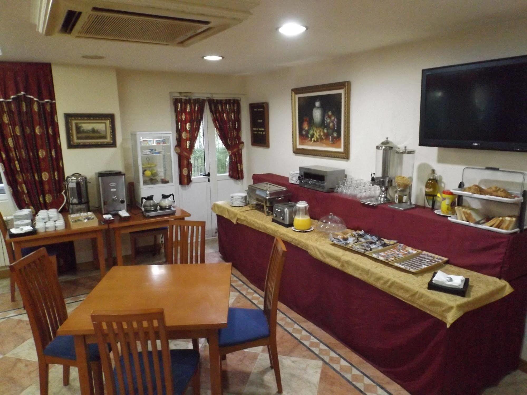 Hotel Camargo Igollo Esterno foto