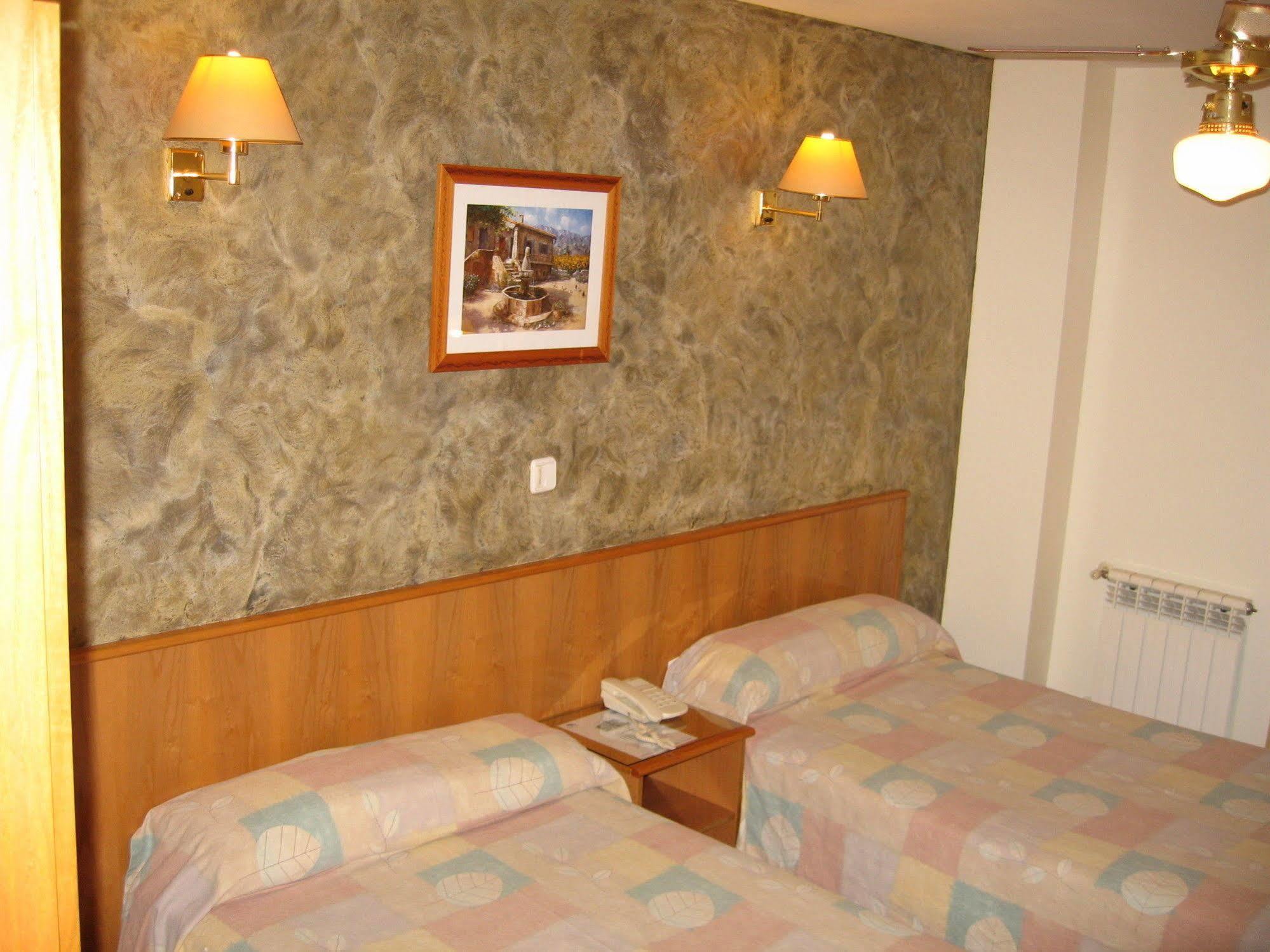 Hotel Camargo Igollo Esterno foto